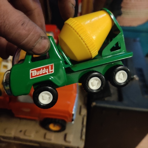 Various Collectable steel vehicles. - Picture 5 of 16